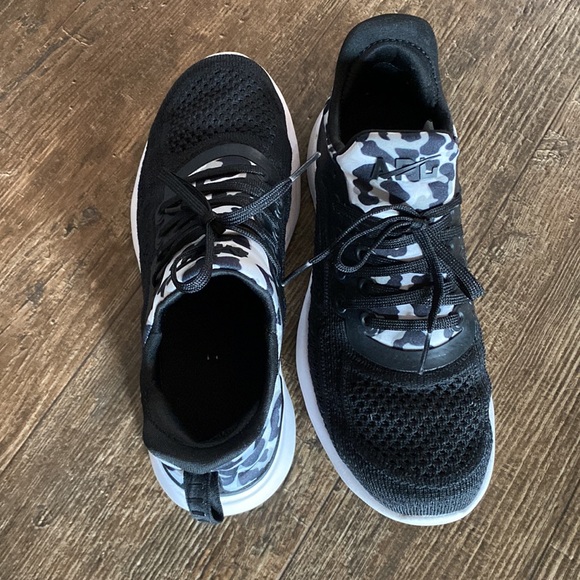 APL tennis shoes. Size 6. Black and white with cheetah accent. - Picture 2 of 2